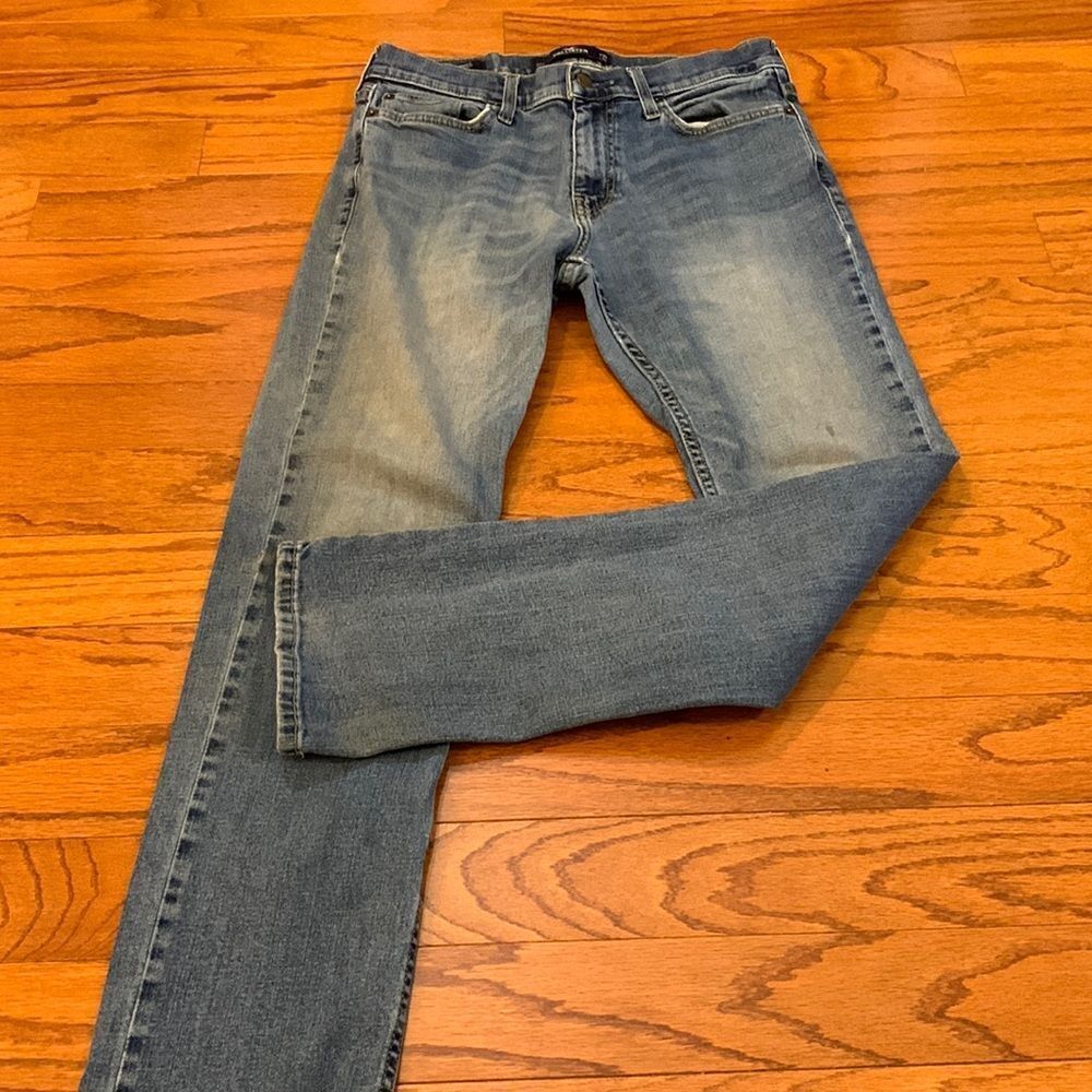 Men’s Hollister size 30/32 denim jeans